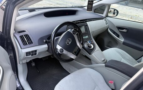 Toyota Prius, 2010 год, 1 025 000 рублей, 15 фотография