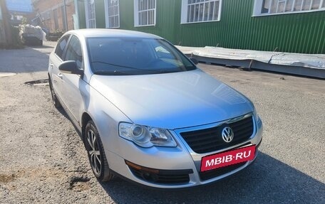 Volkswagen Passat B6, 2008 год, 650 000 рублей, 2 фотография