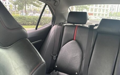 Toyota Camry, 2021 год, 2 100 000 рублей, 3 фотография