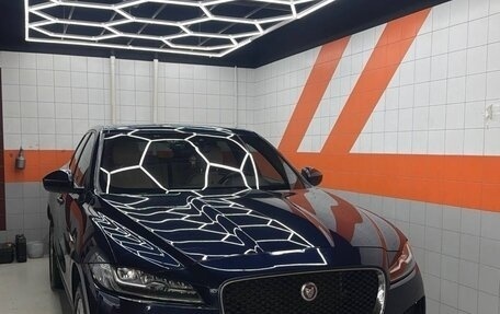 Jaguar F-Pace, 2016 год, 2 650 000 рублей, 1 фотография