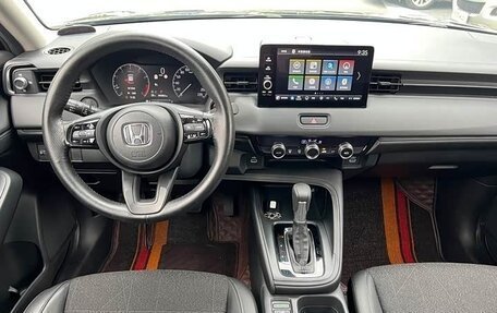 Honda Vezel, 2023 год, 2 330 000 рублей, 8 фотография