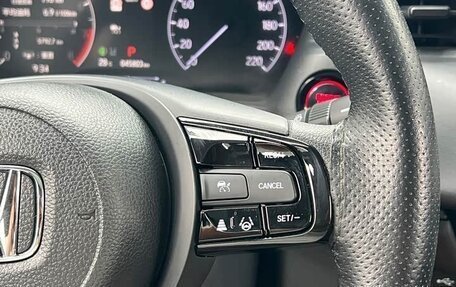 Honda Vezel, 2023 год, 2 330 000 рублей, 10 фотография