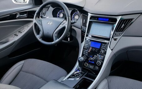 Hyundai Sonata VI, 2011 год, 1 245 000 рублей, 10 фотография