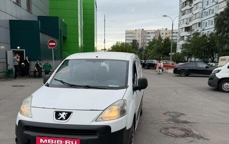 Peugeot Partner II рестайлинг 2, 2010 год, 360 000 рублей, 2 фотография