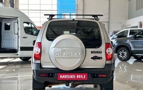 Chevrolet Niva I рестайлинг, 2016 год, 680 000 рублей, 6 фотография