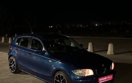 BMW 1 серия, 2005 год, 750 000 рублей, 1 фотография