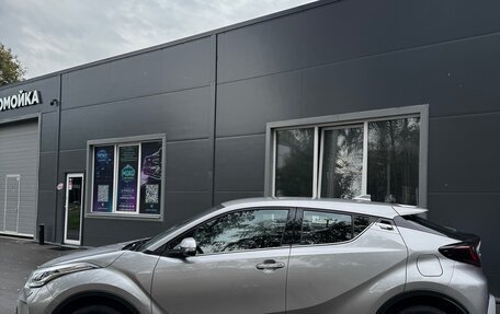 Toyota C-HR I рестайлинг, 2020 год, 2 500 000 рублей, 2 фотография