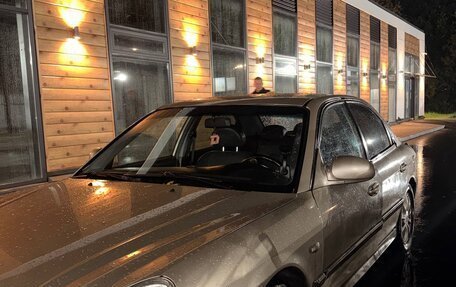 Hyundai Sonata IV рестайлинг, 2005 год, 250 000 рублей, 2 фотография