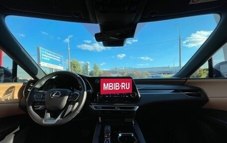 Lexus RX IV рестайлинг, 2025 год, 6 890 000 рублей, 32 фотография
