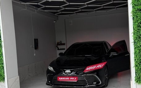 Toyota Camry, 2020 год, 2 950 000 рублей, 4 фотография