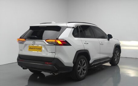 Toyota RAV4, 2025 год, 3 335 355 рублей, 7 фотография
