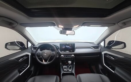 Toyota RAV4, 2025 год, 3 335 355 рублей, 10 фотография
