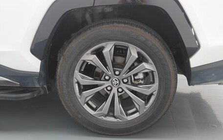 Toyota RAV4, 2025 год, 3 335 355 рублей, 16 фотография