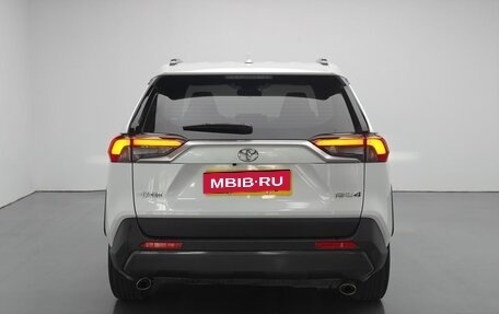Toyota RAV4, 2025 год, 3 335 355 рублей, 6 фотография