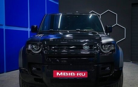 Land Rover Defender II, 2022 год, 11 250 000 рублей, 4 фотография
