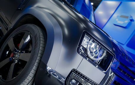 Land Rover Defender II, 2022 год, 11 250 000 рублей, 20 фотография