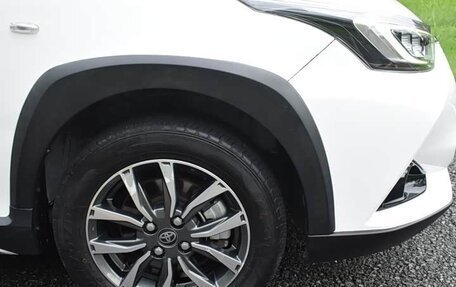 Toyota Yaris XP150 рестайлинг, 2023 год, 1 260 000 рублей, 7 фотография