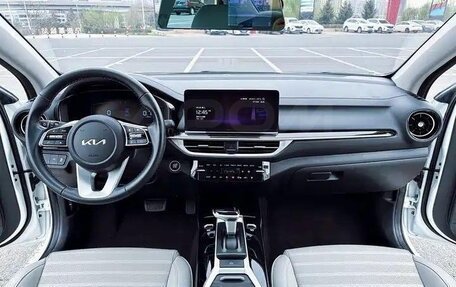 KIA K3, 2023 год, 1 559 000 рублей, 6 фотография
