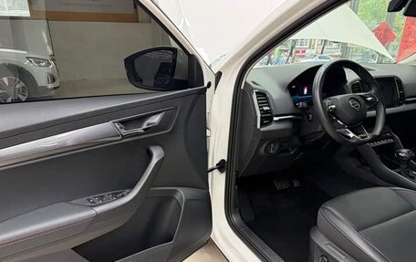 Skoda Karoq I, 2022 год, 1 790 008 рублей, 8 фотография