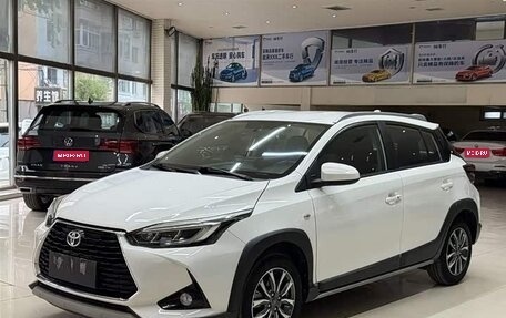 Toyota Yaris XP150 рестайлинг, 2022 год, 1 280 008 рублей, 1 фотография