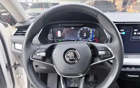 Skoda Octavia IV, 2022 год, 1 723 444 рублей, 10 фотография