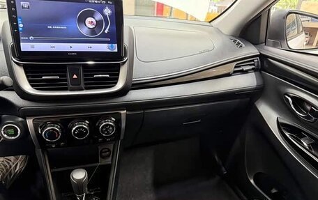 Toyota Yaris XP150 рестайлинг, 2022 год, 1 280 008 рублей, 14 фотография