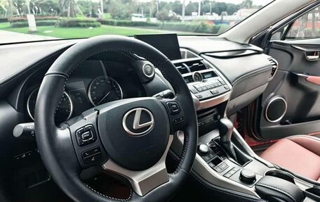 Lexus NX I, 2017 год, 2 790 000 рублей, 10 фотография