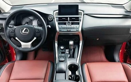 Lexus NX I, 2017 год, 2 790 000 рублей, 13 фотография