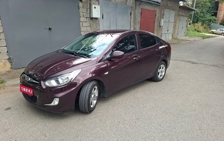 Hyundai Solaris II рестайлинг, 2013 год, 820 000 рублей, 1 фотография