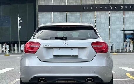 Mercedes-Benz A-Класс, 2016 год, 1 444 000 рублей, 32 фотография