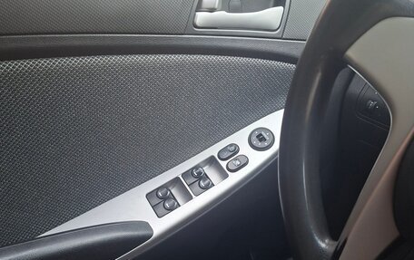 Hyundai Solaris II рестайлинг, 2013 год, 820 000 рублей, 15 фотография
