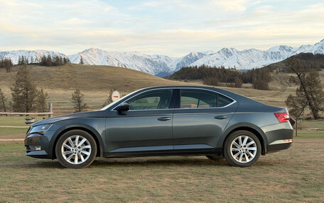 Skoda Superb III рестайлинг, 2018 год, 1 850 000 рублей, 4 фотография
