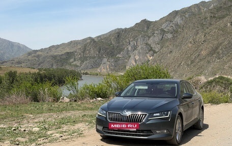 Skoda Superb III рестайлинг, 2018 год, 1 850 000 рублей, 13 фотография