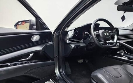 Hyundai Elantra, 2023 год, 1 360 000 рублей, 14 фотография