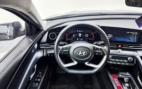Hyundai Elantra, 2023 год, 1 360 000 рублей, 9 фотография