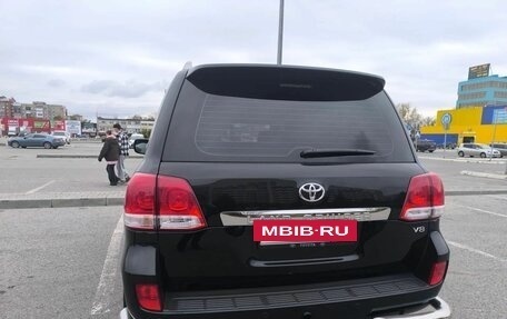 Toyota Land Cruiser 200, 2011 год, 5 550 000 рублей, 4 фотография