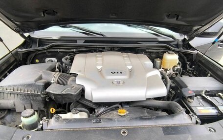 Toyota Land Cruiser 200, 2011 год, 5 550 000 рублей, 24 фотография