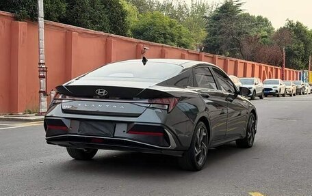 Hyundai Elantra, 2023 год, 1 355 000 рублей, 3 фотография