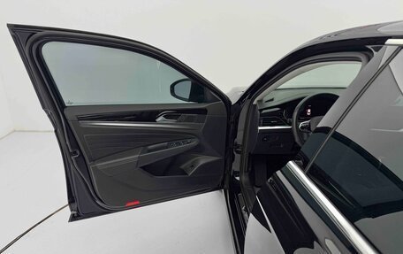 Volkswagen Passat B8 рестайлинг, 2023 год, 1 810 000 рублей, 10 фотография