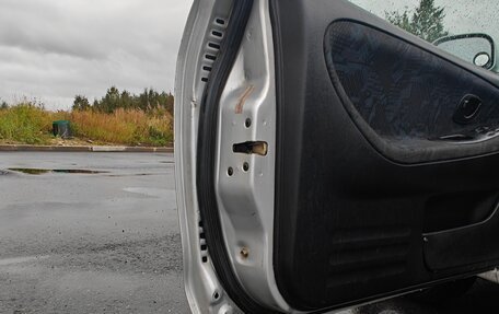 Mitsubishi Mirage VI рестайлинг, 2000 год, 380 000 рублей, 5 фотография
