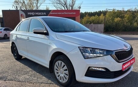 Skoda Rapid II, 2021 год, 1 550 000 рублей, 1 фотография