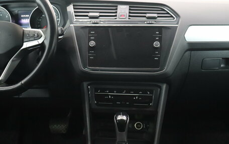 Volkswagen Tiguan II, 2021 год, 2 272 000 рублей, 11 фотография