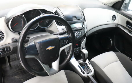 Chevrolet Cruze II, 2013 год, 882 000 рублей, 9 фотография