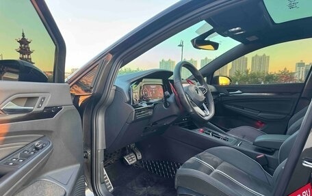 Volkswagen Golf VIII, 2023 год, 2 090 000 рублей, 7 фотография