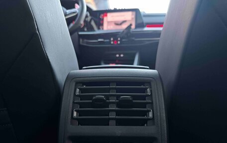 Volkswagen Golf VIII, 2023 год, 2 090 000 рублей, 19 фотография