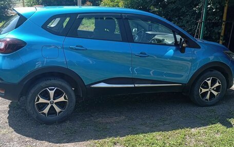 Renault Kaptur I рестайлинг, 2017 год, 1 430 000 рублей, 2 фотография