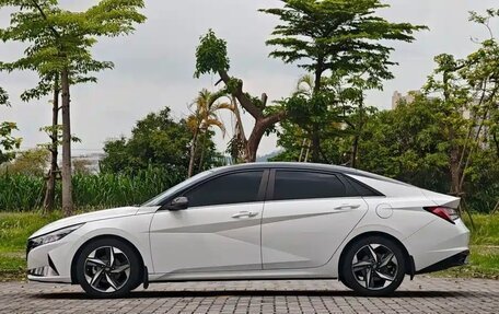 Hyundai Elantra, 2023 год, 1 498 011 рублей, 8 фотография