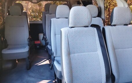 Toyota HiAce H200, 2016 год, 3 199 000 рублей, 11 фотография