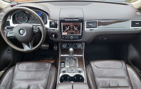 Volkswagen Touareg III, 2011 год, 1 750 000 рублей, 8 фотография