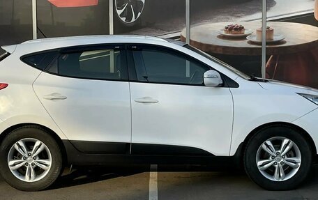 Hyundai ix35 I рестайлинг, 2011 год, 1 049 000 рублей, 6 фотография